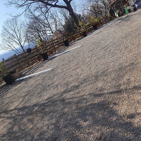 에귄 La Lyalis B&B 외부 사진