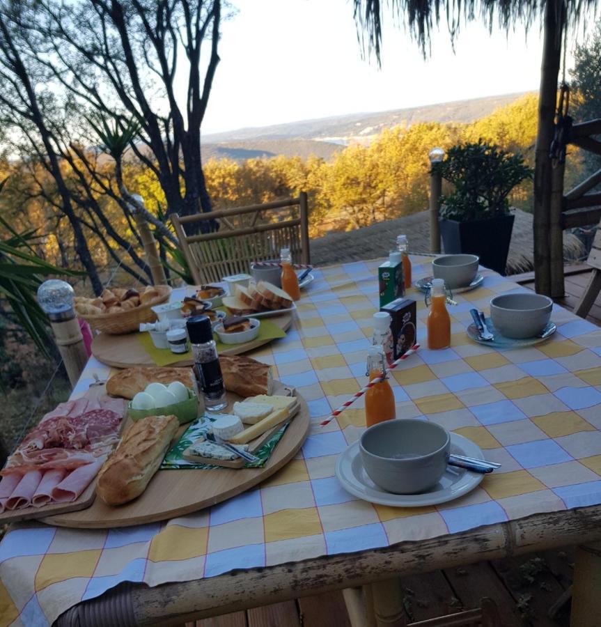 에귄 La Lyalis B&B 외부 사진