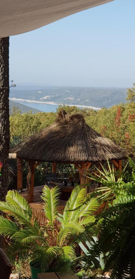에귄 La Lyalis B&B 외부 사진